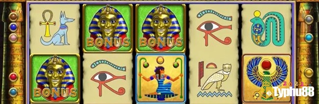 3 Bonus hình mặt nạ vàng của Pharaoh sẽ kích hoạt tính năng Free Spin