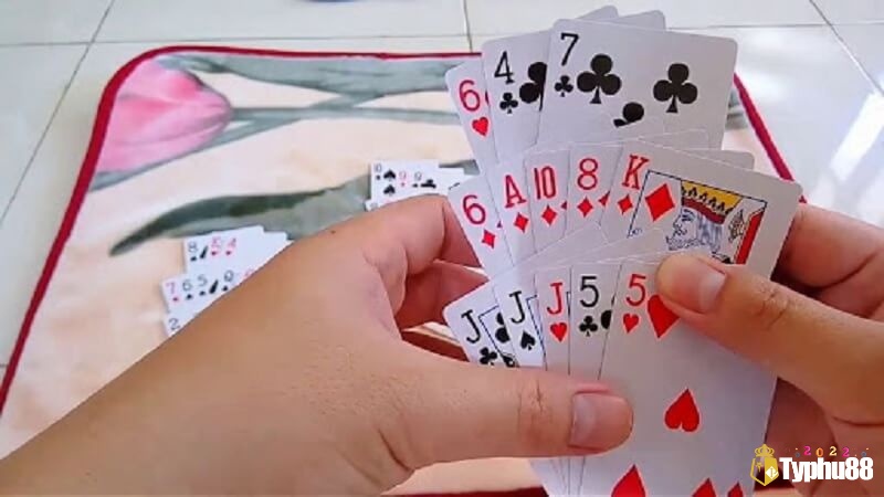 Mậu binh là gì? Cùng nghiên cứu cách chơi bài mậu binh với Typhu88 nhé